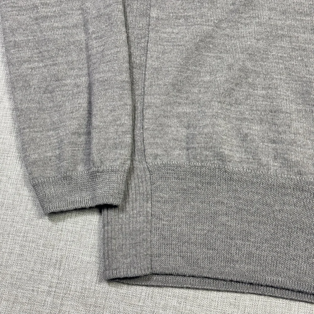 Nike Golf Wool Blend Sweater Women's Medium‎ Gray V-Neck Tight-Knit Pullover